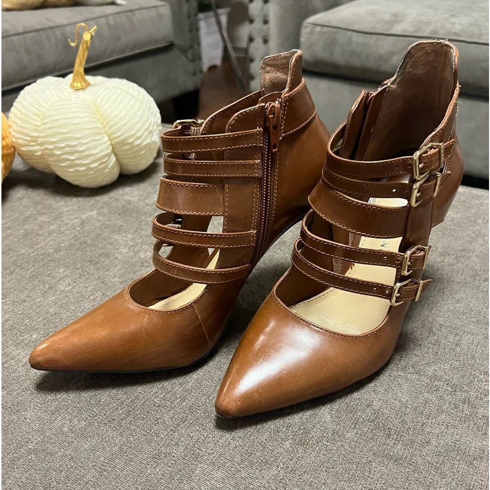 Gianni Bini Brown heels - Picture 2 of 4